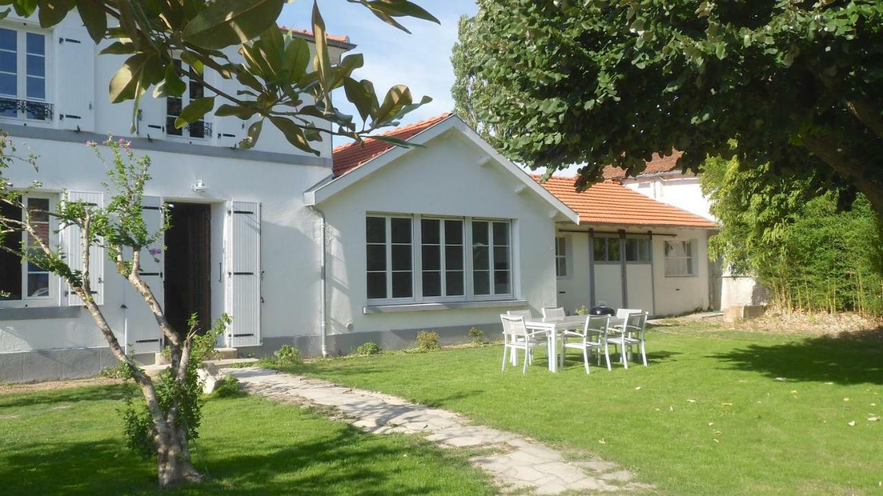 La Maison De Mes Parents Saint-Christophe  Exterior foto