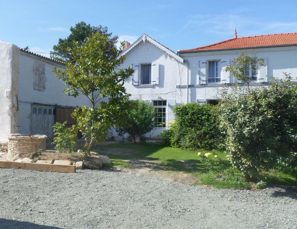 La Maison De Mes Parents Saint-Christophe  Exterior foto
